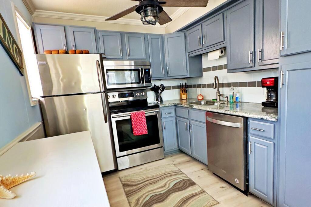 Apollo'S Escape: Your Serene Oceanfront Retreat Surfside Beach Eksteriør billede